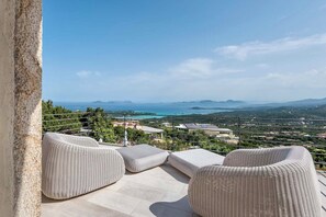 Terrace/patio - Villa Camelia - Luxury 6 bedroom with beautiful views (Porto Cervo)
