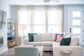 Televisión, chimenea