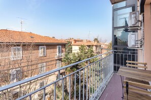 Outdoor dining - Brand new 2 bed/2 bath just off city centre (Bologna)