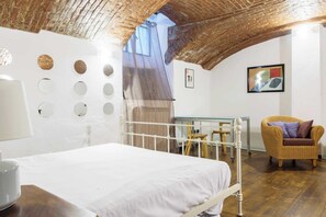1 bedroom, desk, iron/ironing board, WiFi - Trendy flat in wonderful Navigli area (Milano)
