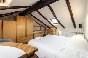 1 soverom, strykejern/-brett, wi-fi og sengetøy