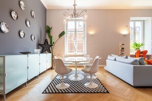 Interior - Luxury 2bed/2bath with private car park (Milano)