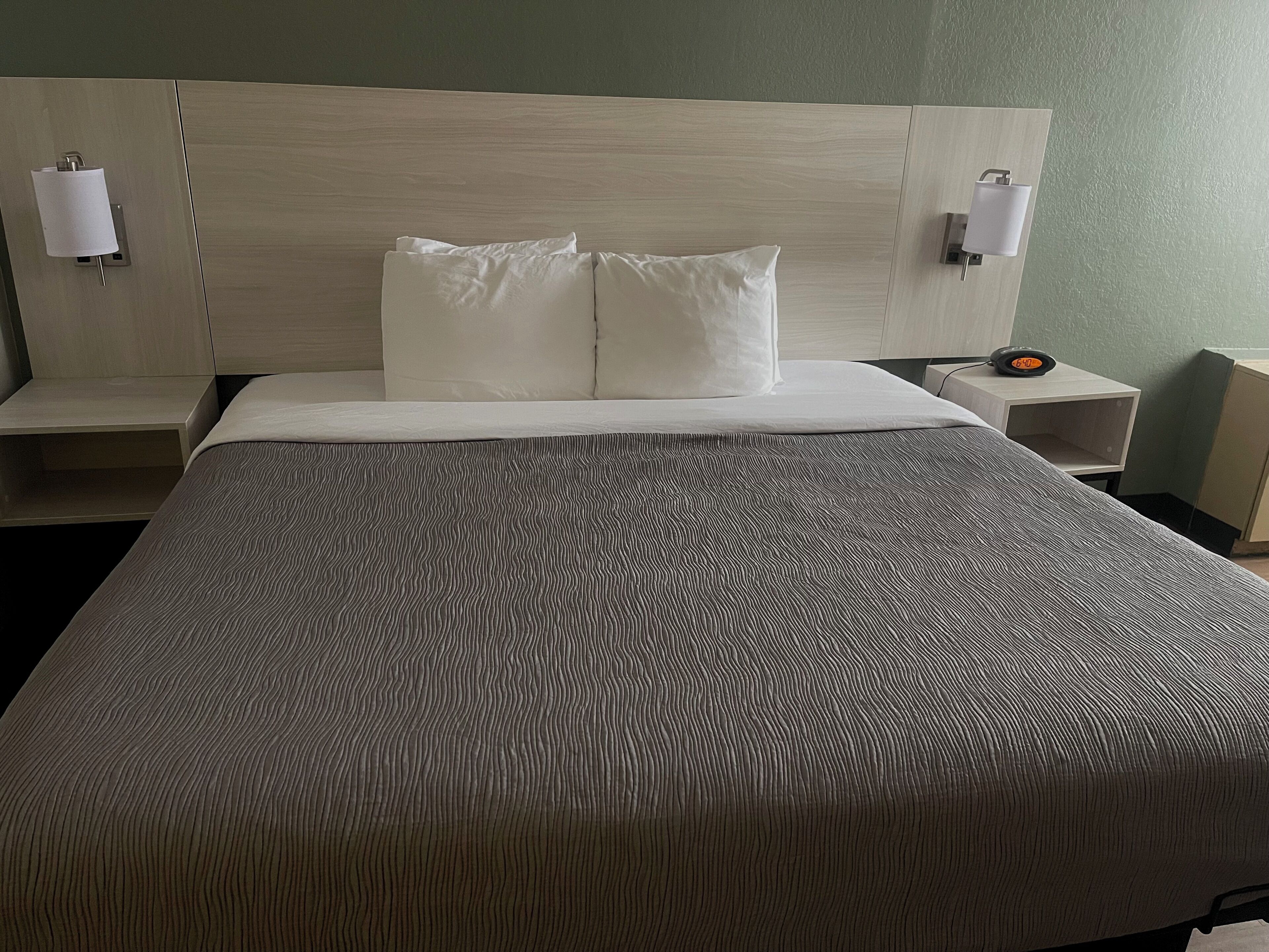 Phòng, 1 giường cỡ king, không hút thuốc (Efficiency) | Bàn 