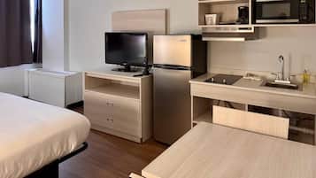 Habitació, 1 llit de matrimoni gran, no fumadors (Efficiency) | Escriptori