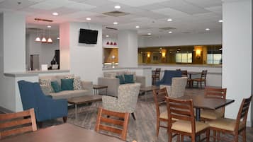 Esmorzar diari continental gratuït