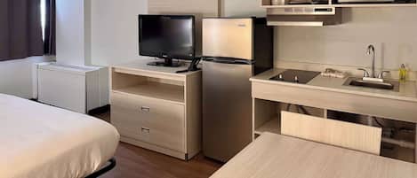 룸, 킹사이즈침대 1개, 금연 (Efficiency) | 책상