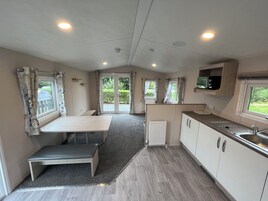 Ferienhütte | Eigene Küche | Kühlschrank, Mikrowelle, Ofen, Herdplatte