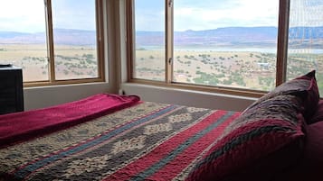 1 bedroom, in-room safe, desk, free WiFi