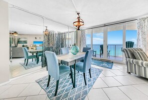 コンドミニアム ベッド (複数台) (Dunes of Panama 2104E) | レストラン