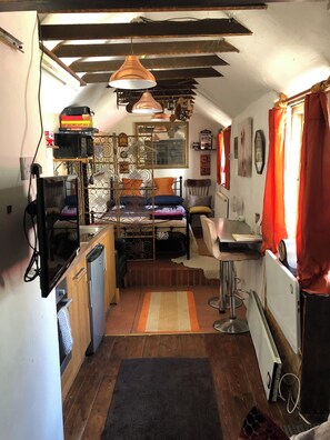 1 bedroom, iron/ironing board, free WiFi, bed sheets