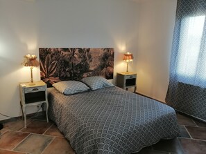 1 bedroom, free WiFi, bed sheets