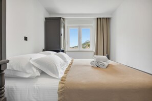 2 slaapkamers, een strijkplank/strijkijzer, gratis wifi, beddengoed
