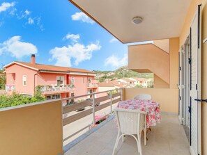 Outdoor dining - Apartment in Sardegna near beach (Sardegna)