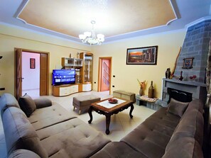 Smart TV - Family Suite (Vlorë)