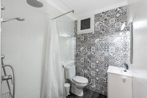 Hair dryer - Cozy apartment in Betlem with pool, Apartamento Betlem (Betlem)