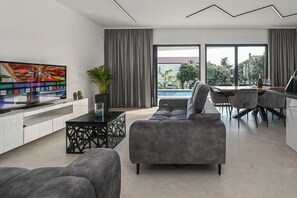 Deluxe-Villa, 4 Schlafzimmer, eigener Pool, Poolblick | Ausblick vom Zimmer