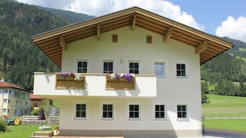 Esterni