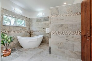 Doccia, asciugacapelli, bidet, asciugamani