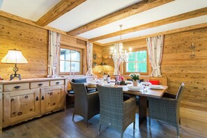 Dining Room - Chalet in Ellmau near Ski Slopes (Ellmau)