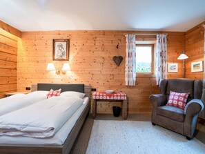 3 bedrooms, iron/ironing board, WiFi - Chalet in Kirchberg near Ski Gondola (Aschau bei Kirchberg)