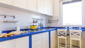 Apartment, Balkon | Eigene KĂŒche | Wasserkocher, Esstisch