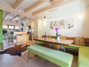 Dining - Chalet in Mittersill near Ski Slopes (Mittersill)