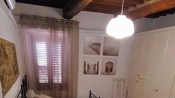 3 bedrooms, iron/ironing board, WiFi