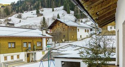 Apartment in See near Ski Slopes