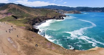 Stunning Ocean Mountain View Near SF+Beach 3 Suite