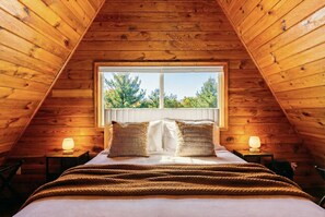 1 bedroom, free WiFi, bed sheets - Starlit Hot Tub & Fire Pit | Modern Cabin for Two (Logan)
