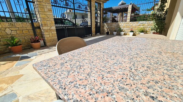 Outdoor dining