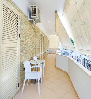 Dining - Deluxe Grand Villa (Vlorë)