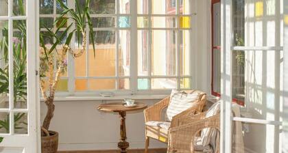 Pampig Nyrenoverad Villa i Slottsmiljö