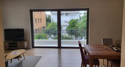 Ideally located close to hospitals and city center.