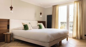 3 slaapkamers, een kluis op de kamer, een bureau