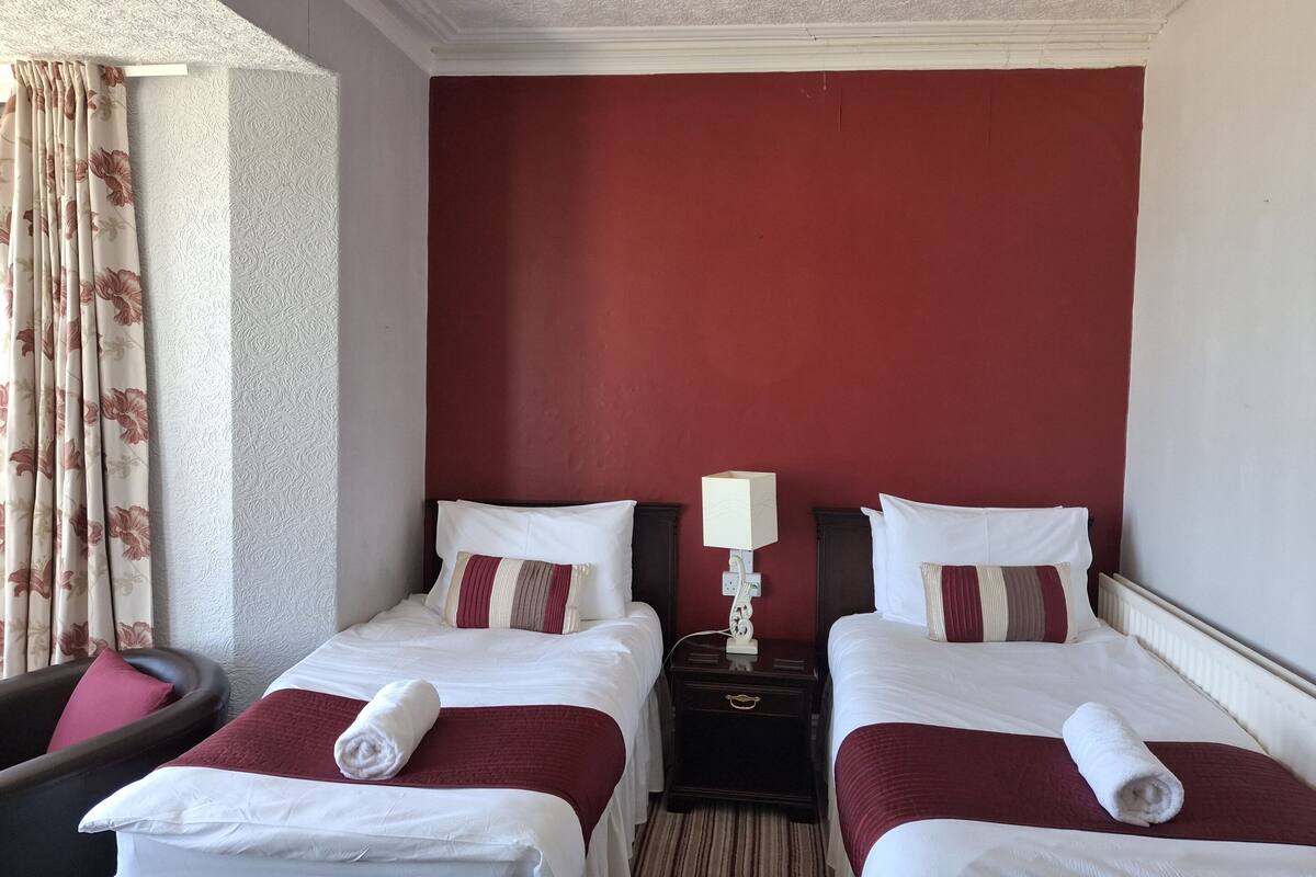 Signature Double Room, Ensuite, Sea View
