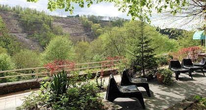 La Roche Riverside Mansion