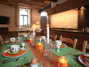 Dining - Gesves Castle Grounds Retreat (Gesves)