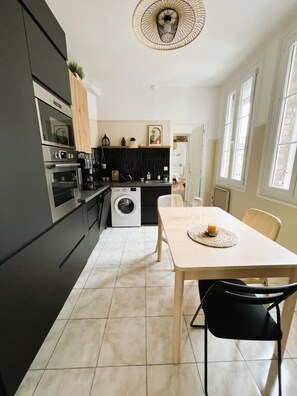 Dining - Seafront, "Etoile 2 Mers" apartment (Mers-les-Bains)