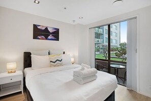 1 bedroom, iron/ironing board, free WiFi, bed sheets - Quayside Quarters Apt close to Spark Arena (Auckland CBD)