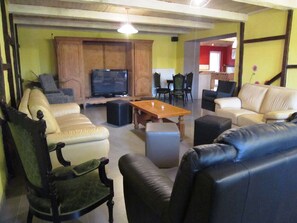 TV, DVD player, table football, ping pong