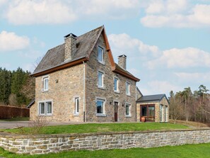 Exterior - Villa Les Charmes – Premium villa with pool for 20 guests (Chevron)