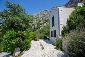 Property grounds - Luxury Makarska Getaway (Makarska)
