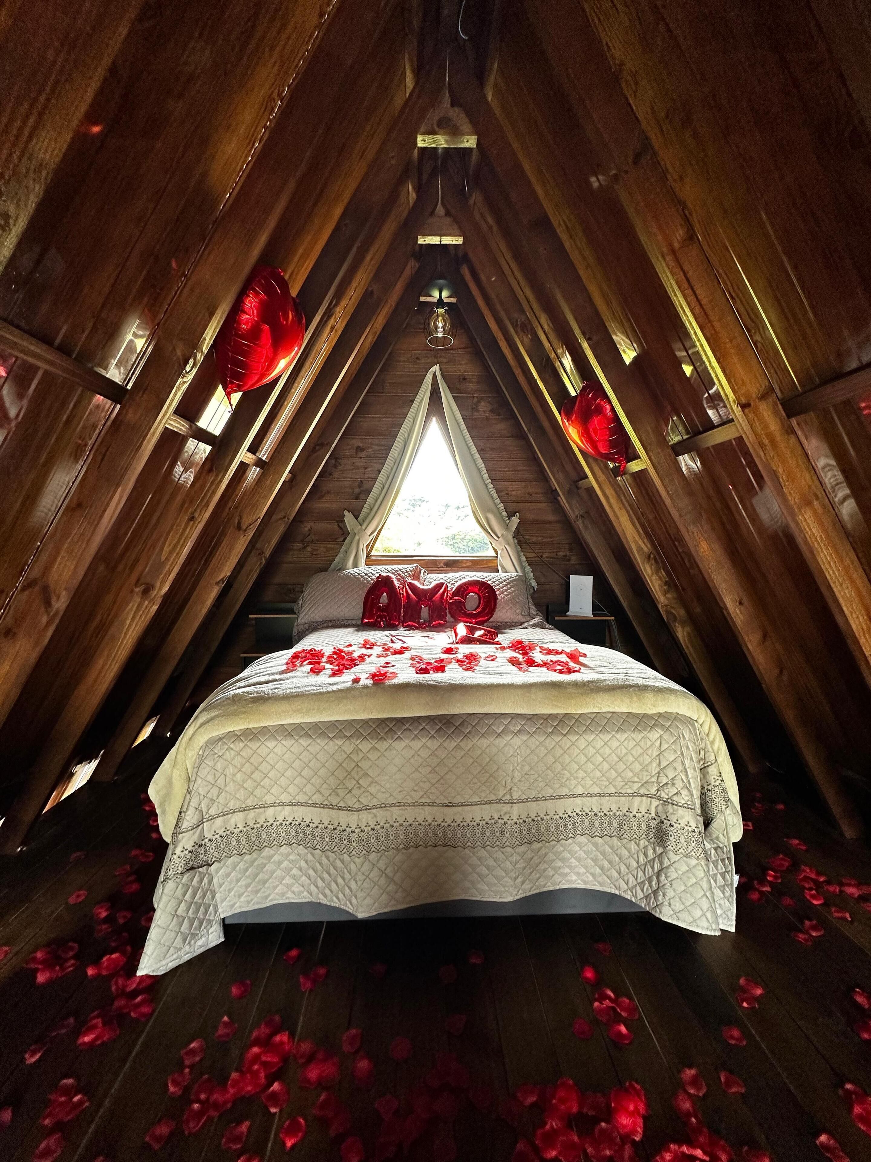 Deluxe Chalet, Valley View, Mountainside | 1 bedroom, premium bedding, individually decorated