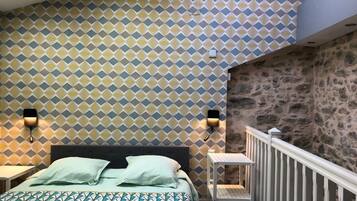 2 chambres, fer et planche à repasser, Wi-Fi, draps fournis