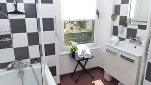 Imagen sin descripción, 2 de 32, botón