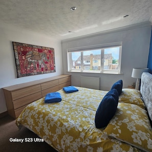 3 habitaciones, tabla de planchar con plancha y wifi gratis 