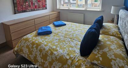 Cosy Home in Leicester