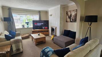 House | Living area | Fireplace