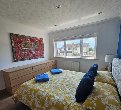 Cosy Home in Leicester